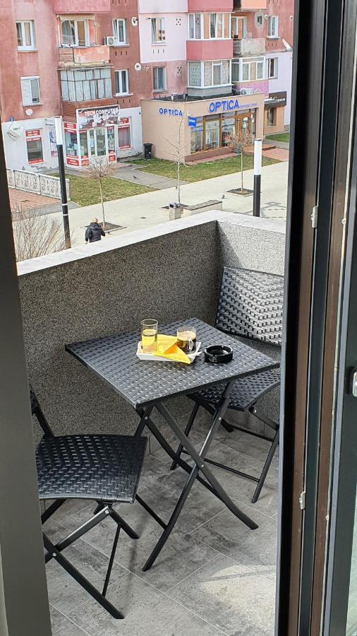 Fim Apartament Apartment Hunedoara Luaran gambar