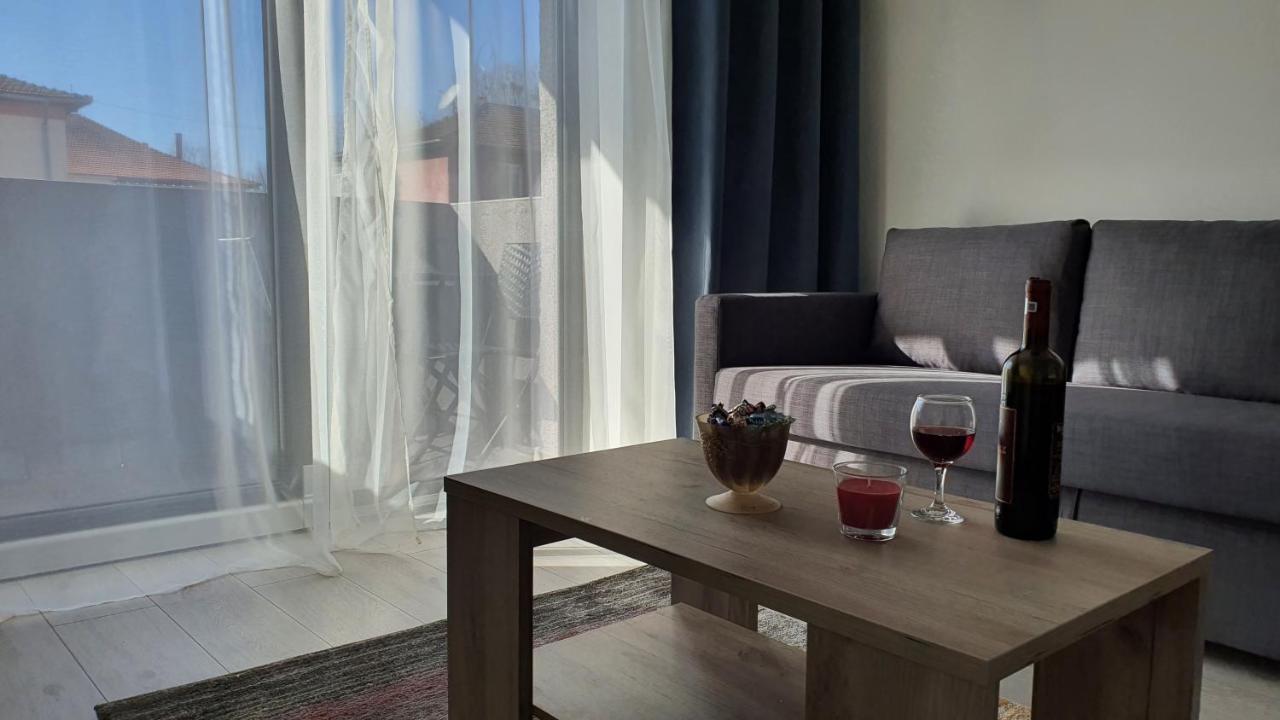 Fim Apartament Apartment Hunedoara Luaran gambar