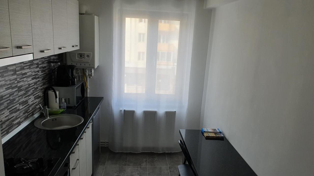Fim Apartament Apartment Hunedoara Luaran gambar