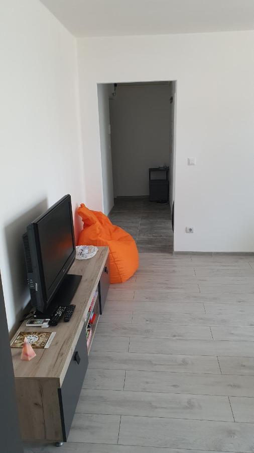 Fim Apartament Apartment Hunedoara Luaran gambar