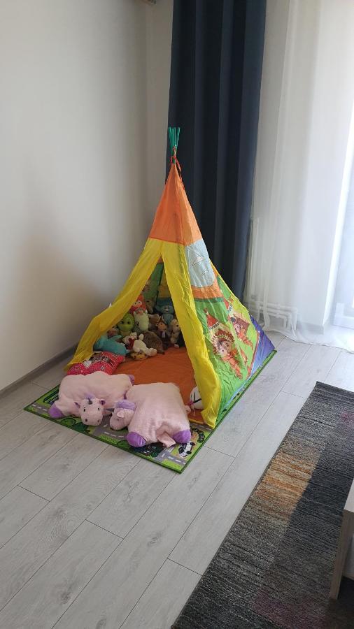 Fim Apartament Apartment Hunedoara Luaran gambar
