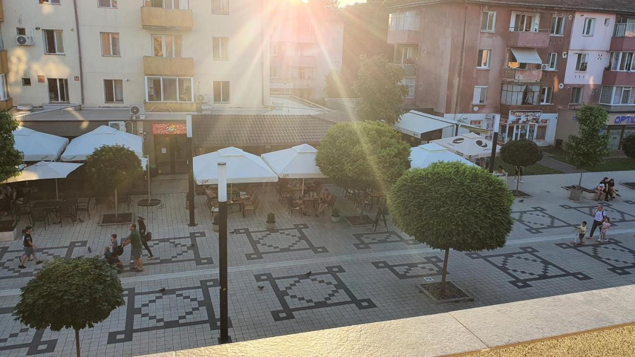 Fim Apartament Apartment Hunedoara Luaran gambar